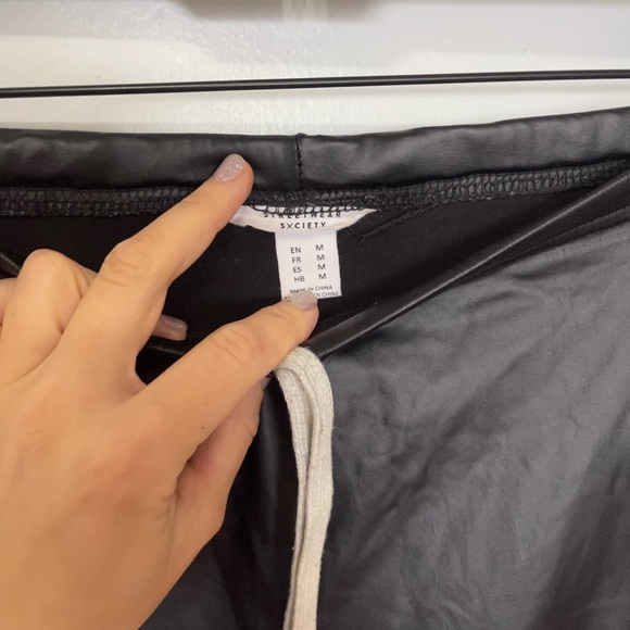 Sxciety Faux leather leggings - Picture 6 of 7